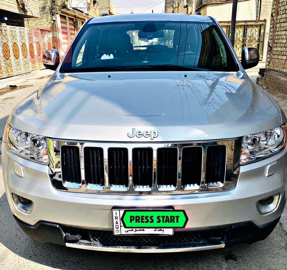 جیپ گراند شیرۆکی